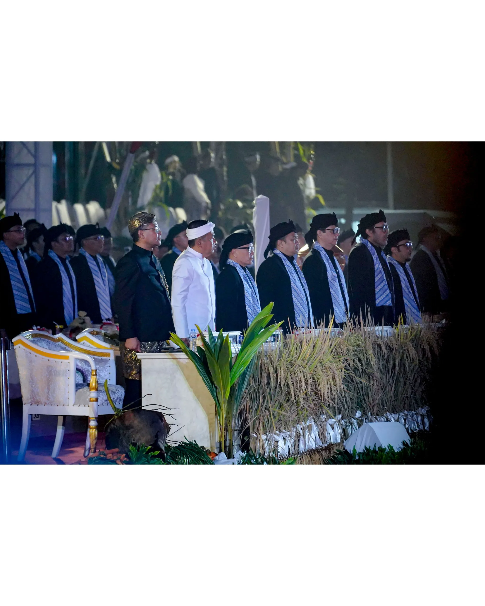 Penampilan kesenian tradisional Jawa Barat